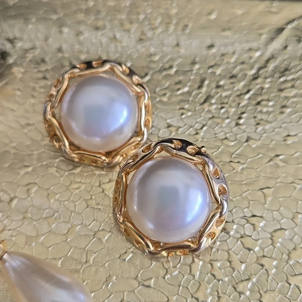 Pearls pearls and pearls earrings - Picture 4 of 10